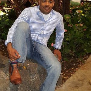 Meet your Posher, Carlos